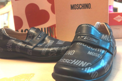 Moschino Made in Italy Boys dress shoes size 34