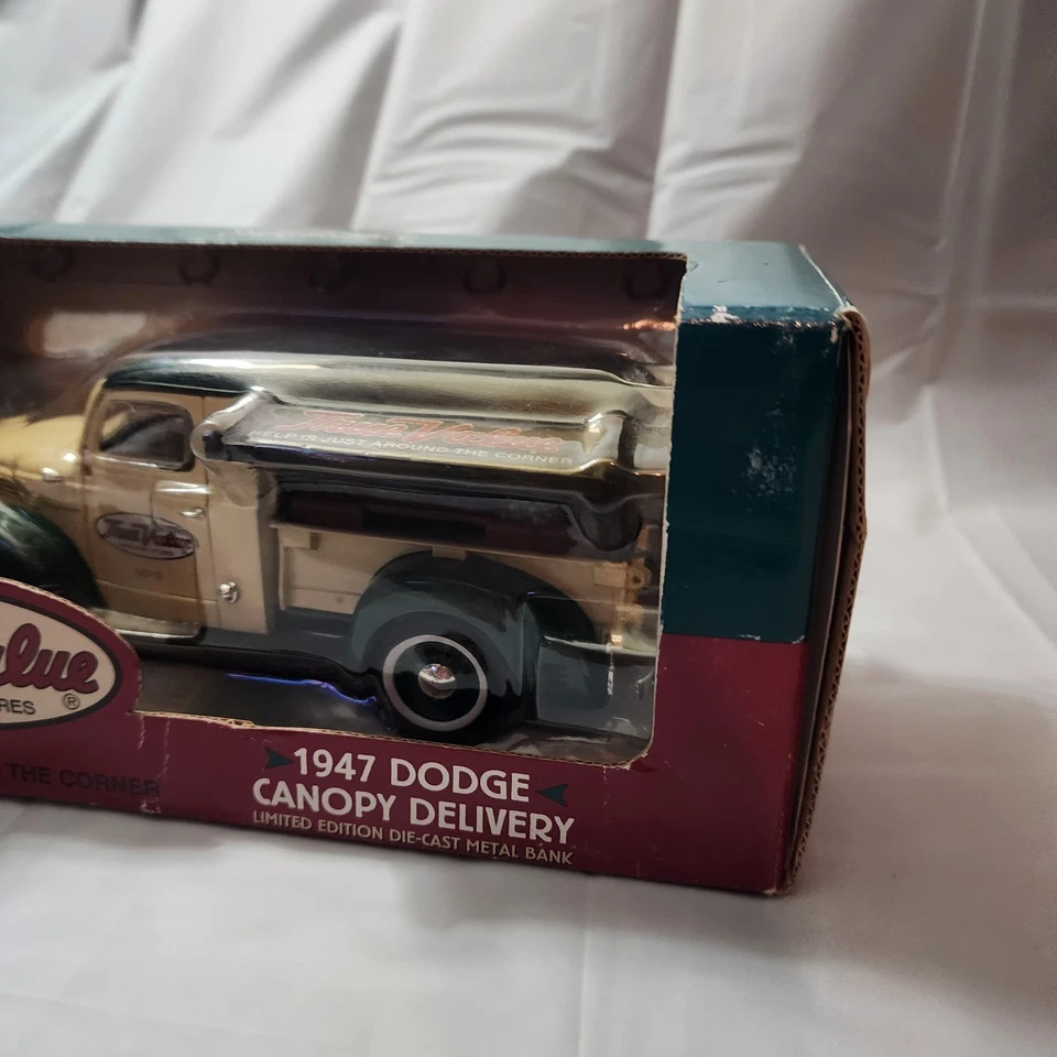 Dodge Canopy Delivery 1947 -1/25 ERTL edición limitada modelo de banco de metal fundido a presión Foto 4 de 4