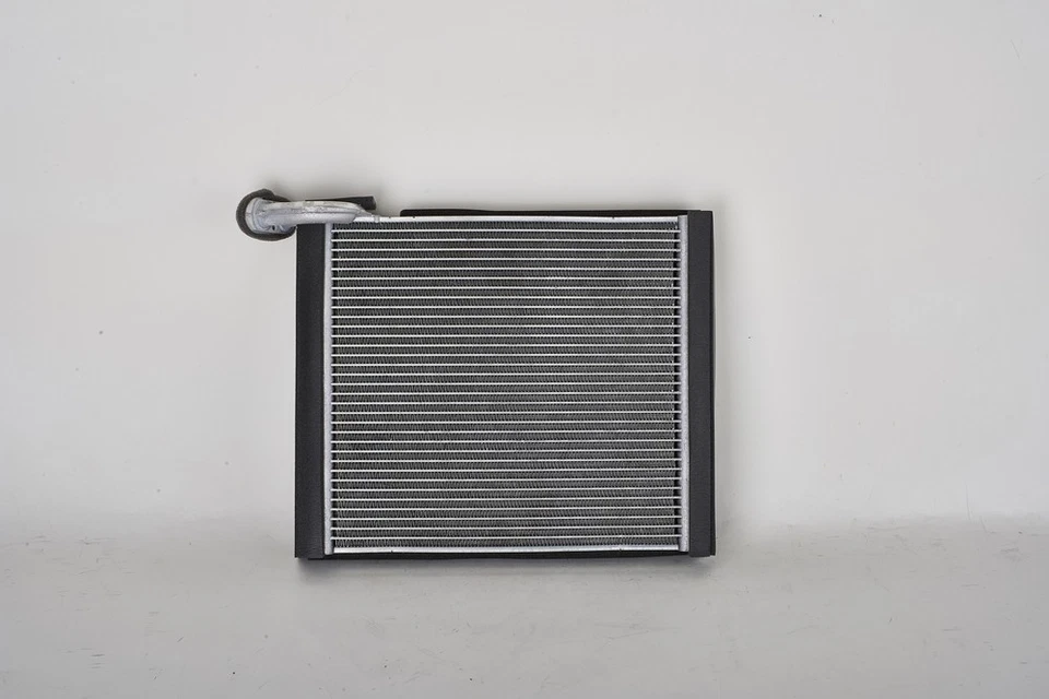 Núcleo de evaporador de aire acondicionado para Toyota Corolla Prius V RAV4 TYC 2009-2018 Foto 2 de 4