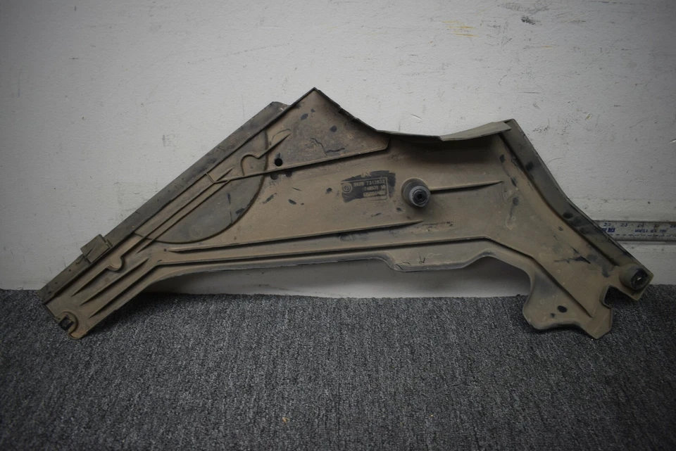 2011-2016 宝马 550I 右侧油箱盖工厂原始设备制造商 — 第 4/4 张图片