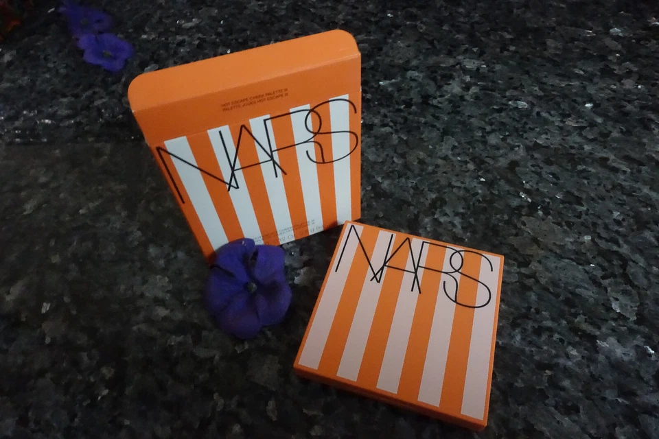 NARS hot escape cheek palette III New in box full size - Image 2 of 4