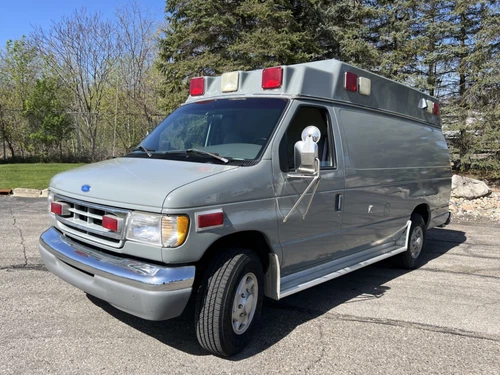 Ford E350 Van, 7.3 PowerStroke Turbo Diesel Ambulance, 61k Low Miles and Hours