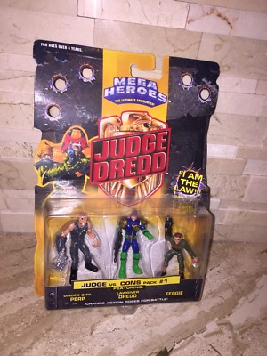 JUDGE DREDD MEGA HEROES JUDGE VS CONS
