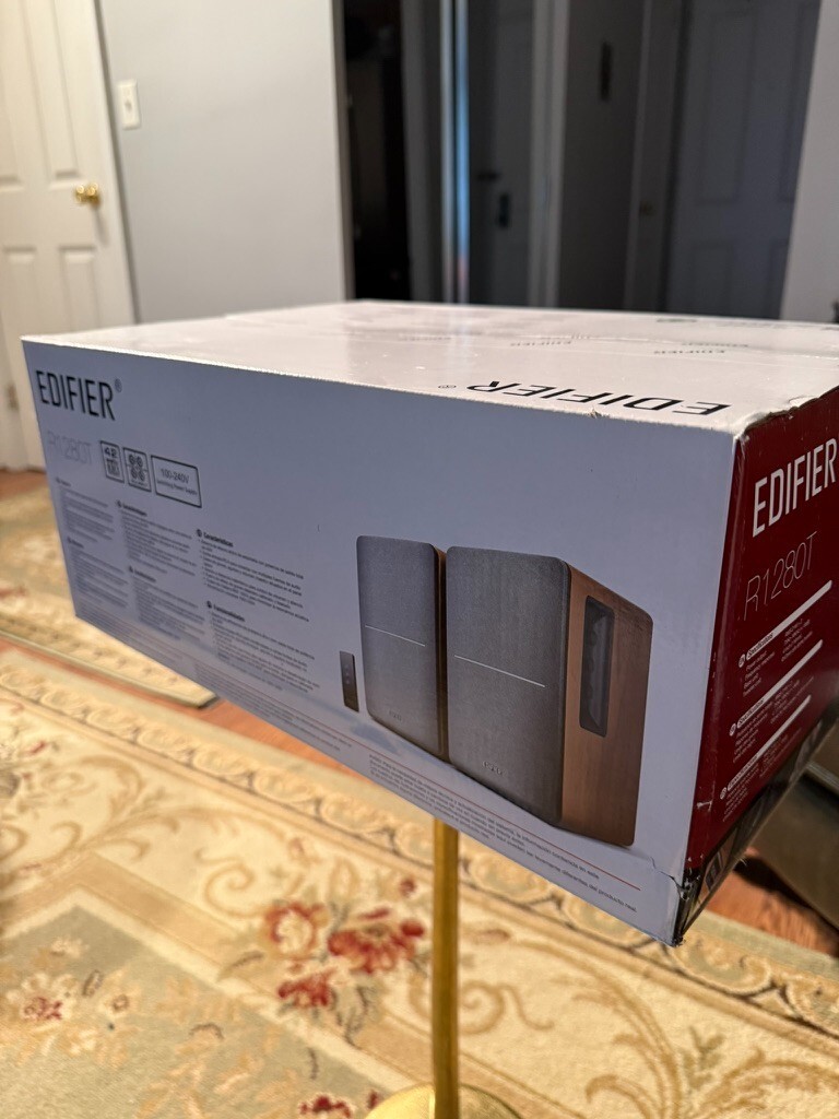 Edifier R1280T 42W Powerful Bookshelf Speakers for Superior Sound Quality