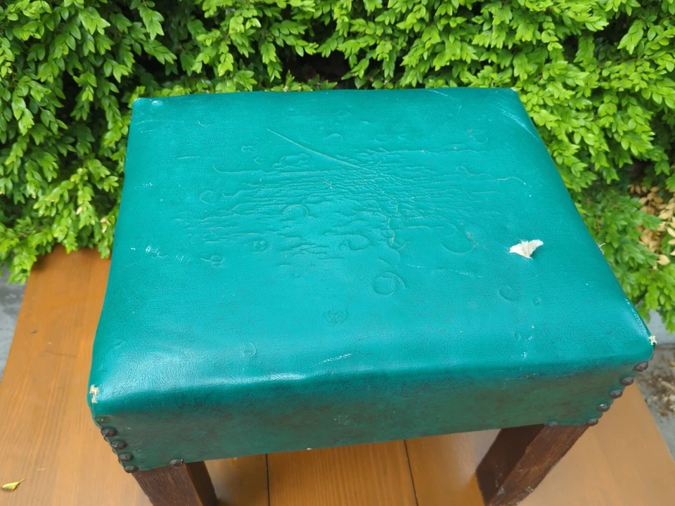 Taburete de pie otomano MCM de colección resistente banco de roble macizo retro primitivo 16,5x14x14" Foto 4 de 4