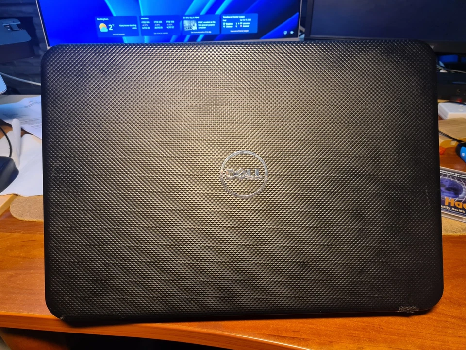 Dell Inspiron 15 3521 Laptop schwarz i3-2365M,8GB RAM,256GB SSD US Kb neuer Akku - Bild 4 von 4
