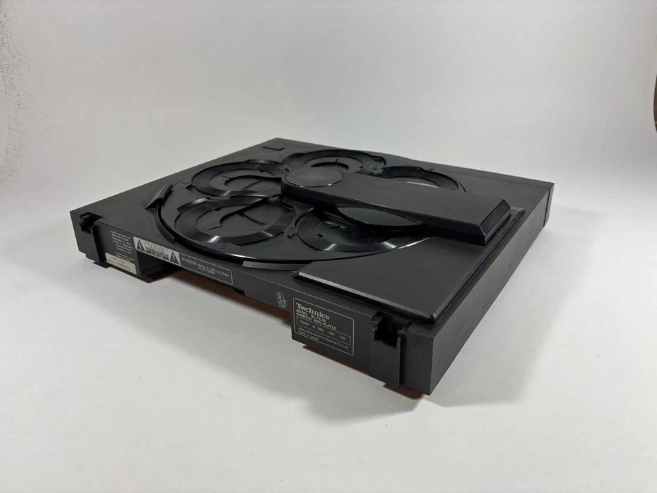 Vintage Technics SL-PC20 CD Player Multi-Compact 5-Disc JAPAN 1989 For Parts - Image 3 of 4