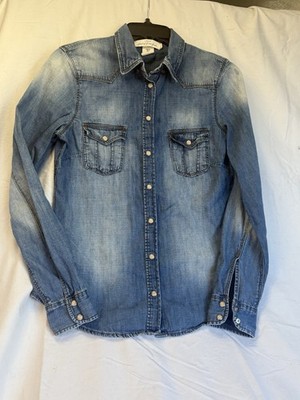 Label of Graded Goods Women Blue Long Sleeve Denim Shirt With Pearl Snaps