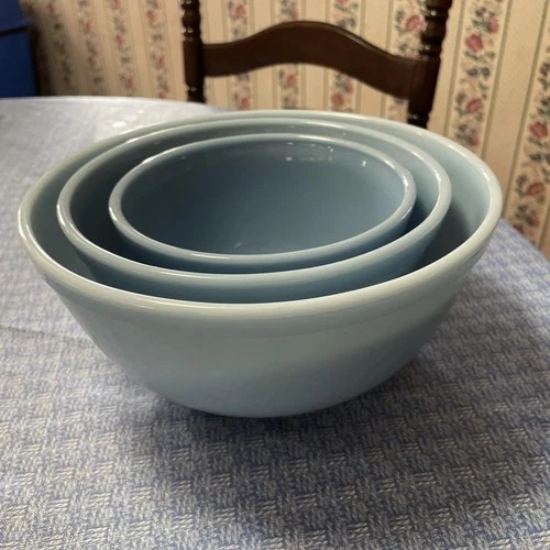 Pyrex Delphite Bluebelle 3 Pc. Nesting Mixing Bowl Set (#401, 402, 403)