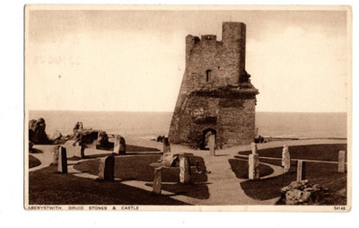 Aberystwyth Druidensteine & Schloss verschickt 1927 alte Postkarte Strickjacken