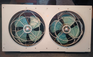 Silex Handybreeze Window Fan Cat No 3390 Art Deco Vintage