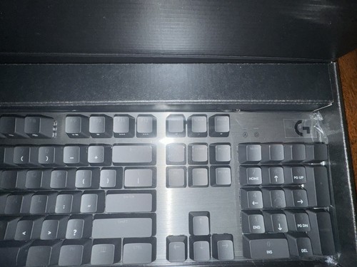Logitech G512 Carbon Wired RGB Mechanical Gaming Keyboard w/ GX Brown Switches - 第 2/5 張圖片