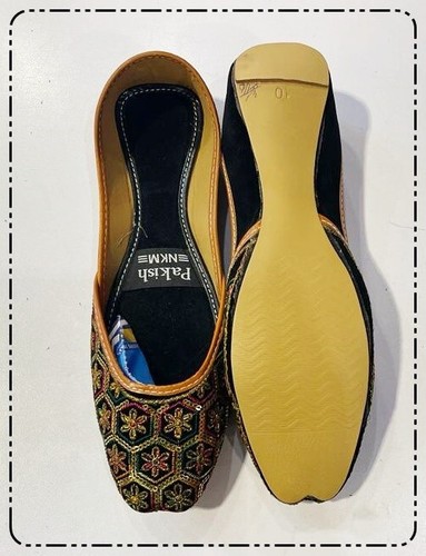 MULTI COLOR WOMEN HANDMADE FLAT JOTI LEATHER KHUSSA SHOE - Picture 5 of 6