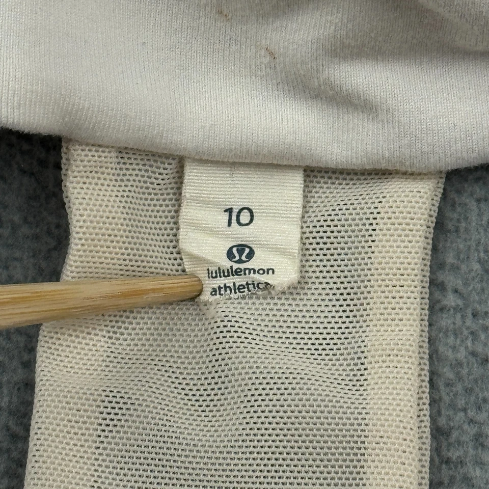 Camiseta sin mangas Lululemon para mujer 10 púrpura cuello redondo elástico sin relleno yoga Foto 2 de 4