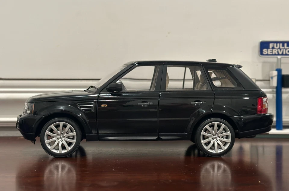 AUTOart Range Rover Sport Black 1/18 Scale Diecast Model Car | Rare - Image 2 of 4