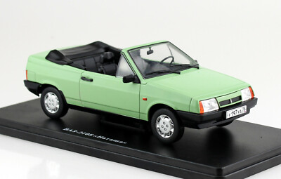 Lada VAZ 2108 Samara Cabrio grün 1:24 Modellauto Premium Collectibles 