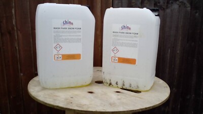 2 gebrauchte leere 25 Liter Kunststoff Schneeschaum Fässer Kanister Wasserbehälter