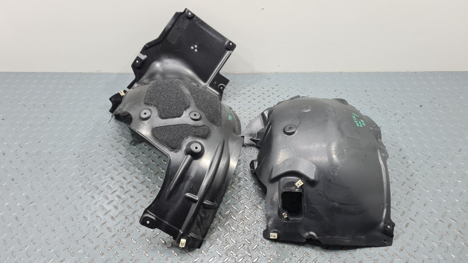 BMW 3 SERIES G20 G21 WHEEL ARCH LINER COVER FRONT LEFT PASSENGER SIDE 7340927