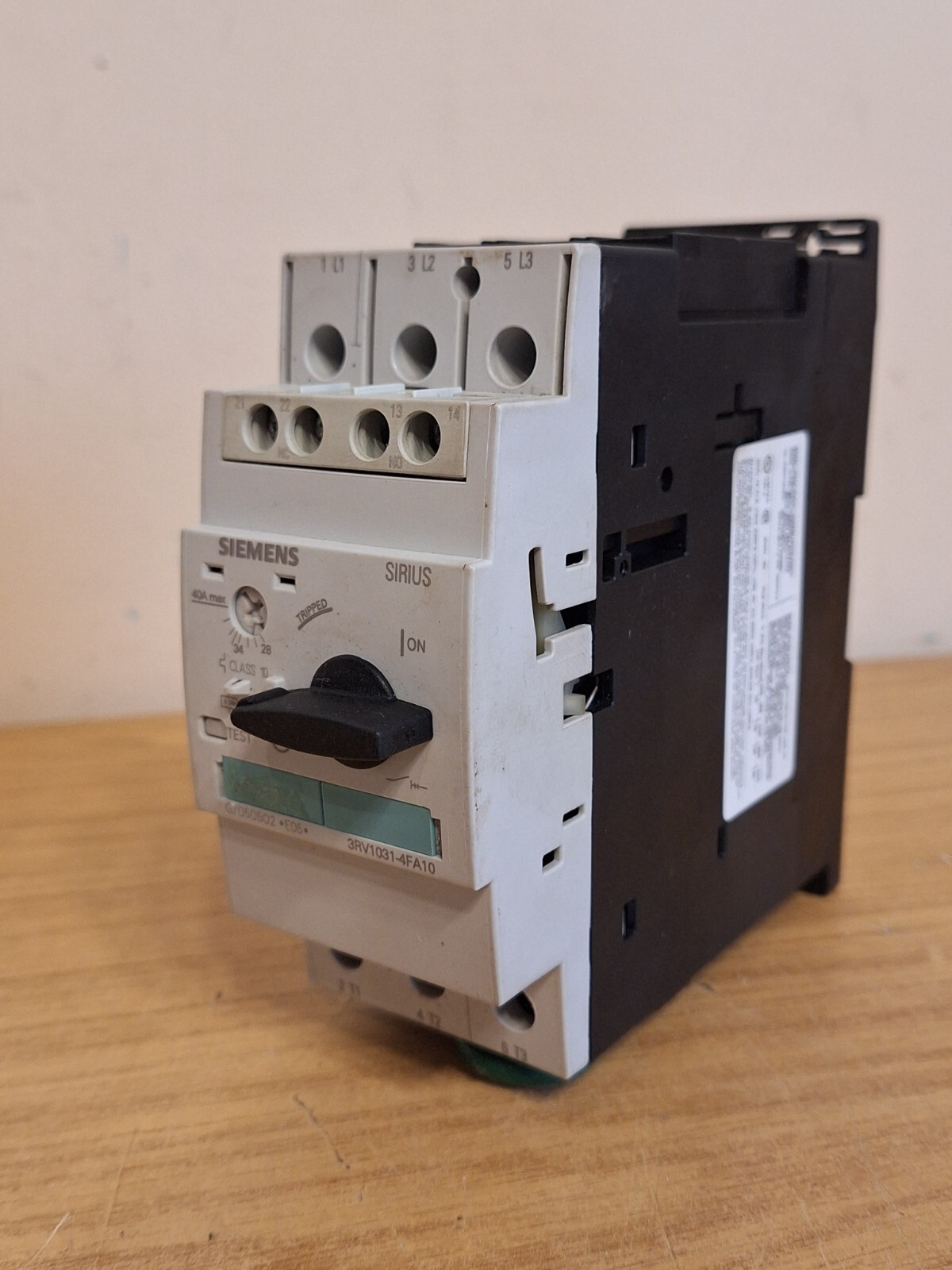 Siemens 3RV1031-4FA10 Combination Motor Controller Manual 28-40a