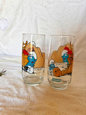 TWO Collectible Vintage Hefty Smurf Glasses - Marked Peyton 1982 Wallace Berrie