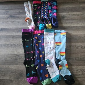 8 Knee High Compression Socks L / XL