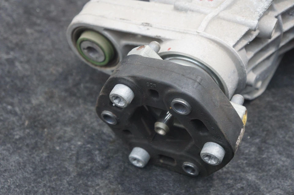 Rear Axle Differential Carrier OEM 00463505580 Alfa Romeo Stelvio Sprint 2018-24 - Image 3 of 4