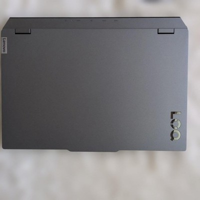 Lenovo LOQ 15IRX9 15.6