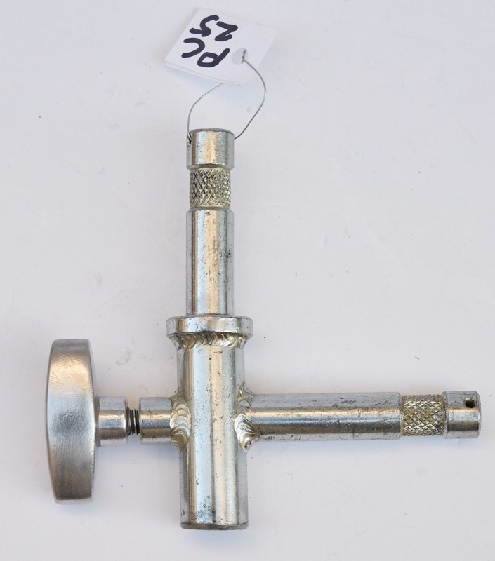 Modern Studio 5/8” Receiver to 90 degree & Vertical Pin