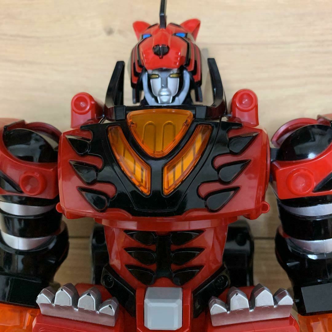 Power Rangers Jungle Fury Gekiranger DX Geki Fire Tohja Pride