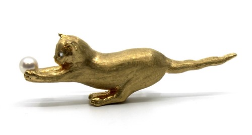 14K Solid Gold Cat Playing with Pearl Ball Diamond Brooch - Picture 4 of 8