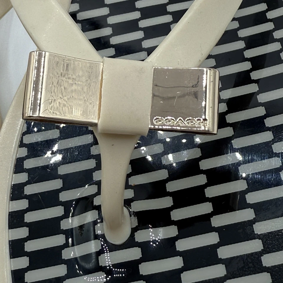 Coach Landon Jelly Flip Flops. Signature gold bow at top. Size 8B - Image 4 of 4