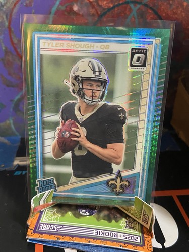2025 Optic Tyler Shough Green Hyper Prizm Rookie 223 RC New Orleans Saints SP - Bild 1 von 2