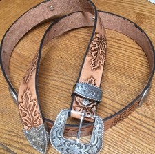 Vintage Tooled Leather Western Belt Men  s 46 USA Cowboy Horse  Oak Pattern
