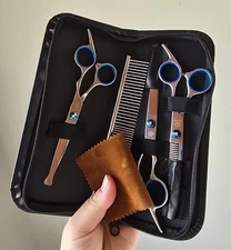High-Quality 5-in-1 Pet Grooming Kit with Safety Scissors for Effective Trimming