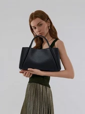 Black Women' s Stylish Tote Bag Lightweight Shoulder Bag PU Leather Handbag