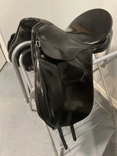 Kieffer Munchen dressage saddle 17” Med Tree