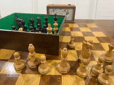 LARGE MAHAGONY FINISH WOOD BOX FOR CHESSMEN 4'' TO 6'' KING  SIZE 12''X9.5''X3.25''