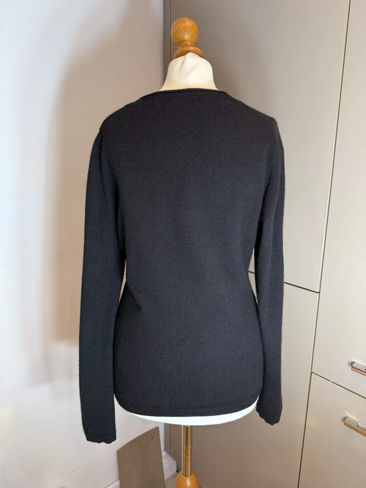 John Lewis Pure Cashmere Jumper Size 8 Black  V Neck Luxury Knit - Image 3 of 4