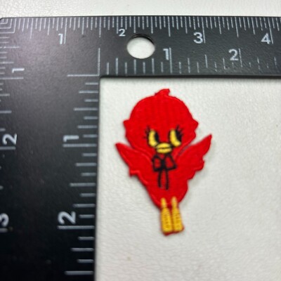CUTE LITTE RED BIRD Small Patch (possibly a cardinal ? ) 39E2