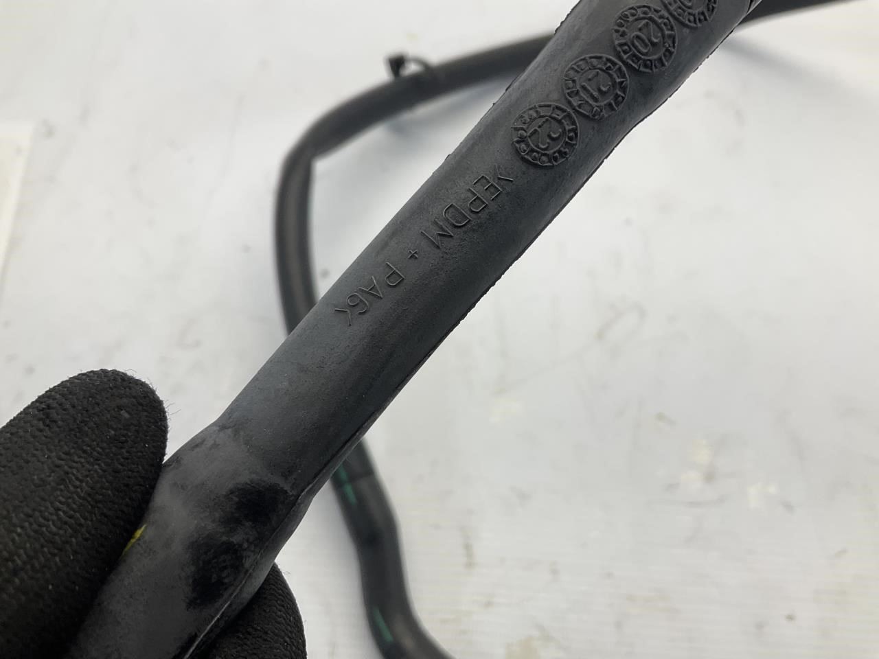 17-22 Maserati Levante Rear Right Sunroof Water Drain Pipe Q