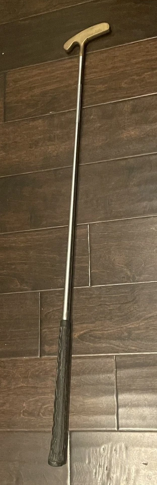 Vintage Titleist Bullseye Flange M5C Putter,Rh, 35 inches,John Reuter design. - Image 2 of 4