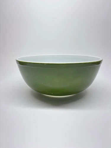 Pyrex #404 Large 4 Qt Mixing Nesting Bowl Avocado Green Verde  10.25" Vintage