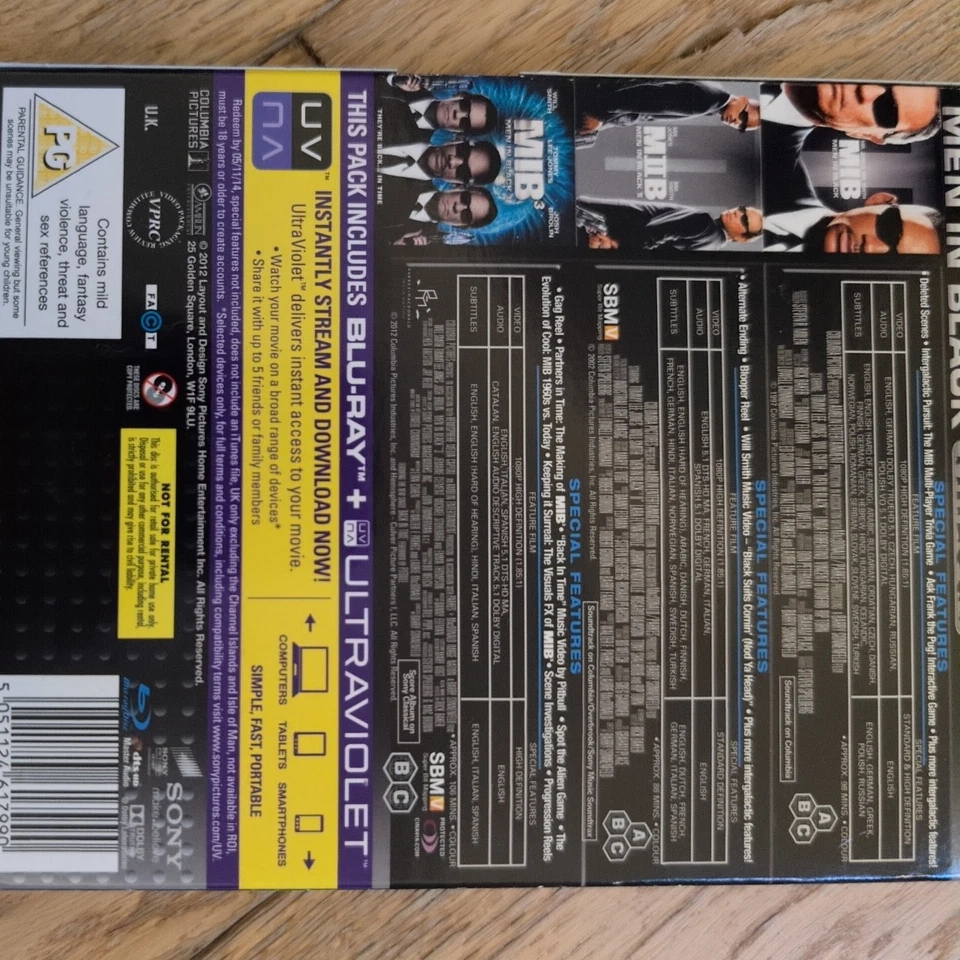 Blu Ray - Men In Black 1 to 3 - MIB - With Slipcover - Image 3 of 3
