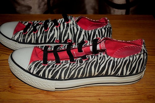 converse junior slip on