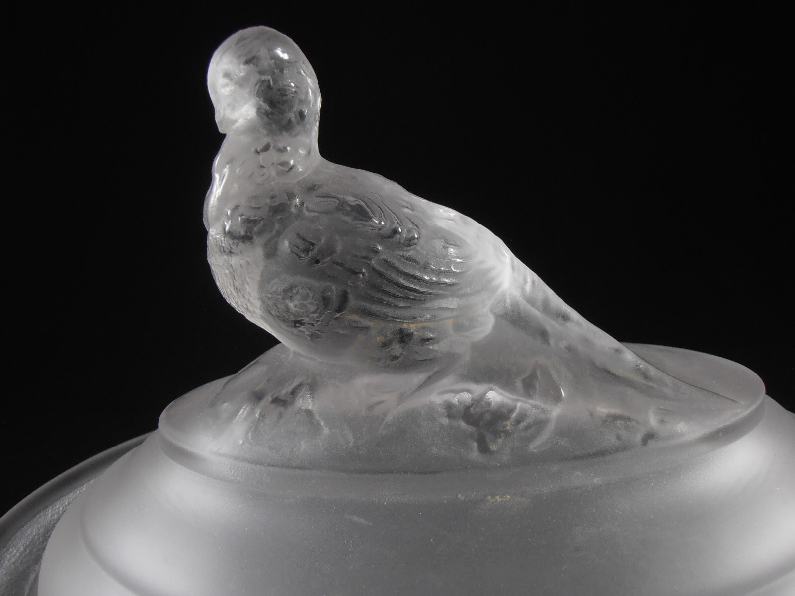 Vtg Imperial Glass Frosted Satin Pheasant on Nest Covered Candy Dish Bird