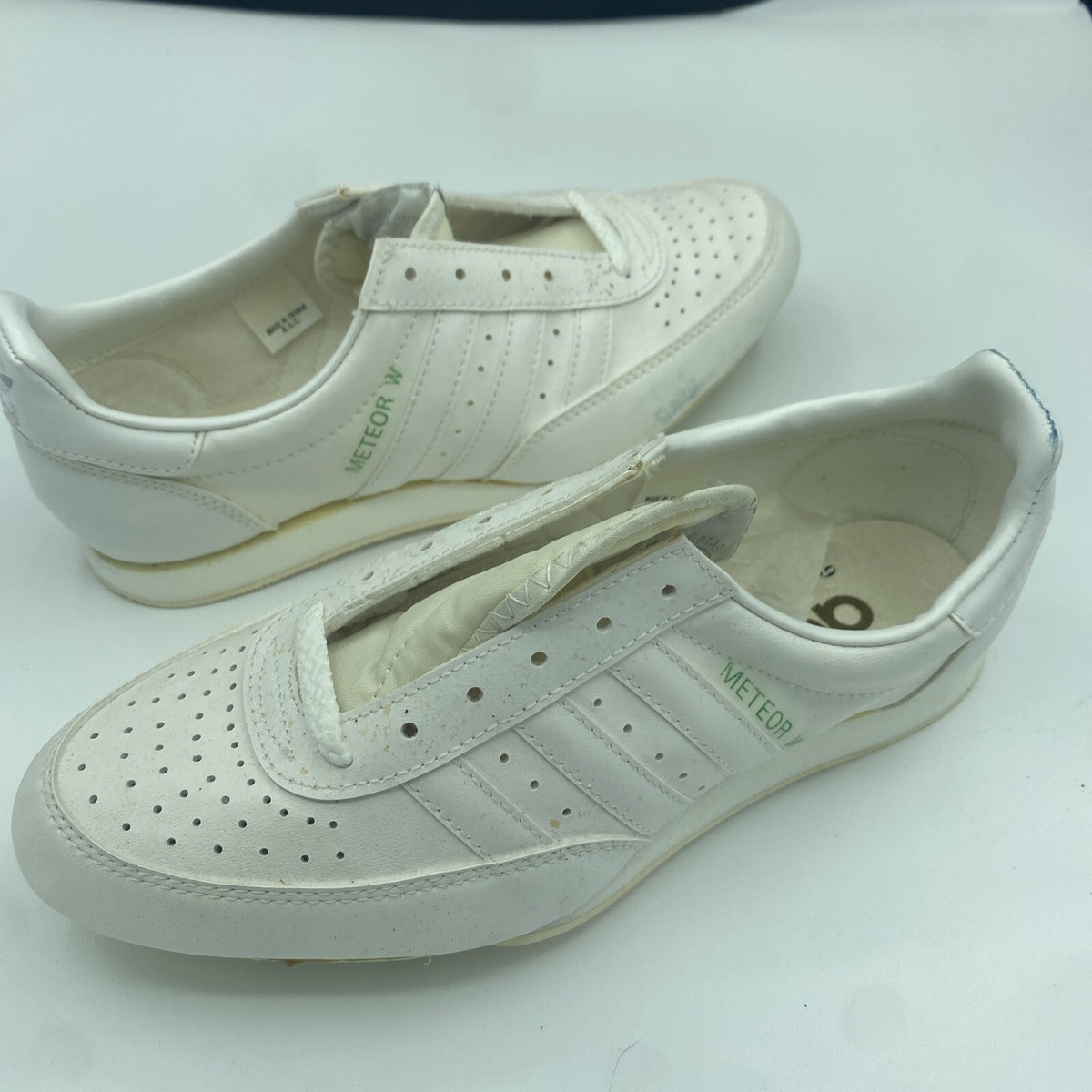 womens running spikes size 6