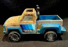 “BARN FRESH “1979 Vintage Tonka Pickup Truck with Lightbar, Blue Pressed steel