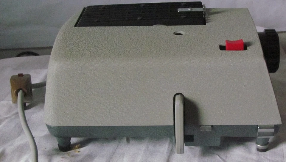 Diaprojektor Voigtländer Perkeo - einfach und robust - Rarität von ca. 1960 - Bild 2 von 4