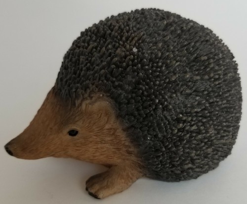 Hedgehog Figurine Ornament Resin Decor Desk Paperweight Figurine Cute A11/ - Picture 2 of 6