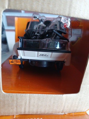 Maisto Harley Davidson 1:24 1948 Ford F-1 Pickup & FL Panhead Motorcycle VHTF - Picture 13 of 13